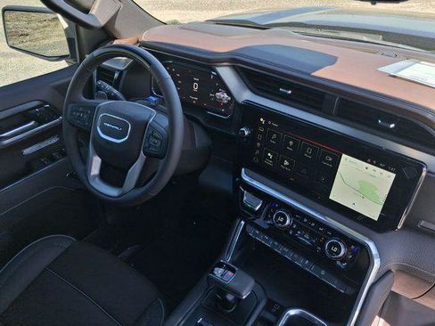 New 2026 GMC Sierra 1500 Denali w/ Technology Package AWD/4WD image 17