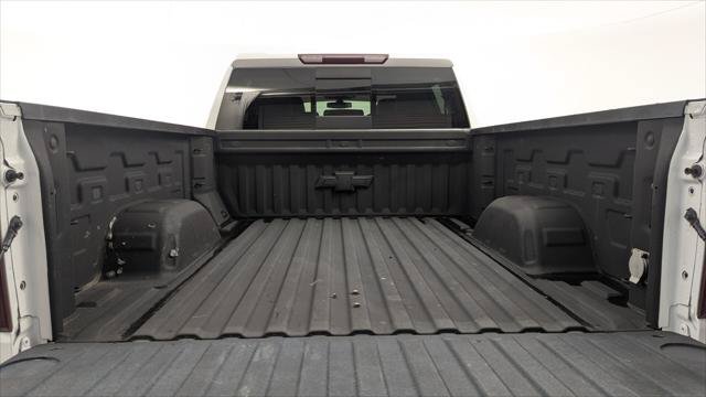 Used 2022 Chevrolet Silverado 1500 LT AWD/4WD image 12