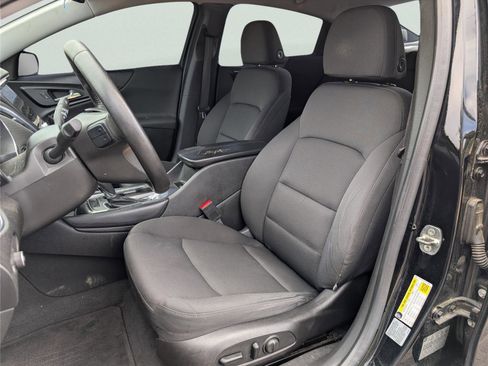 Used 2016 Chevrolet Malibu LT image 11