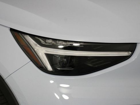 New 2026 Volvo XC40 B5 Plus w/ Protection Package Premier image 14