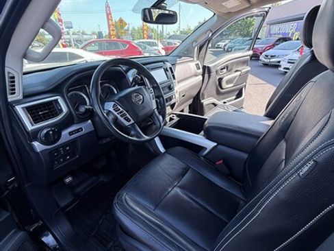Used 2019 Nissan Titan PRO-4X w/ Pro-4x Convenience Package AWD/4WD image 25