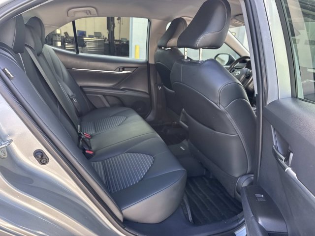Used 2021 Toyota Camry SE FWD image 9
