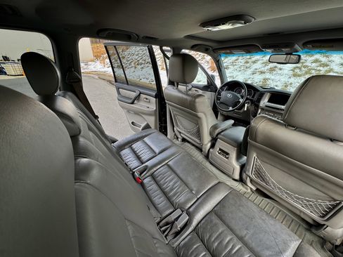 Used 2006 Toyota Land Cruiser V8 image 55