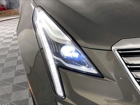 Used 2017 Cadillac XT5 Premium Luxury image 29