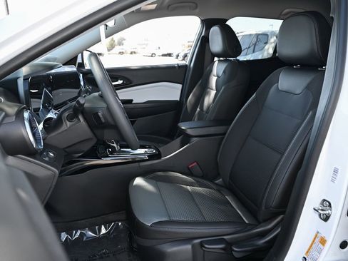 New 2026 Chevrolet Trax LT w/ LPO, Blackout Package FWD image 15