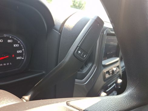 Used 2023 Chevrolet Silverado 1500 Custom Trail Boss AWD/4WD image 15