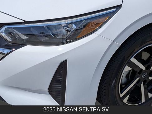 Used 2025 Nissan Sentra SV FWD image 10