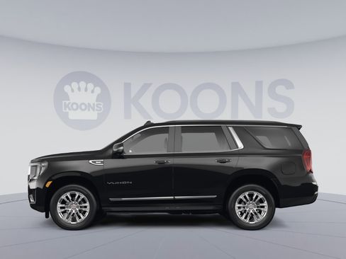 Used 2023 GMC Yukon SLT AWD/4WD image 2