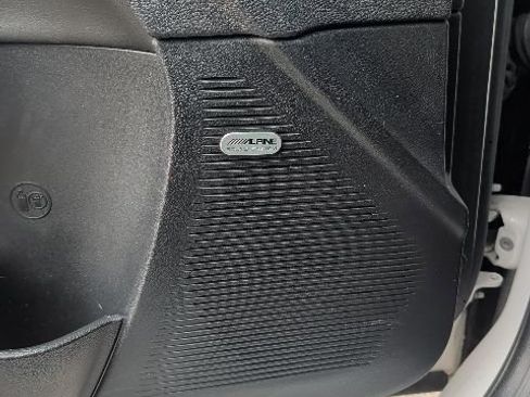 Used 2018 Dodge Challenger GT image 9