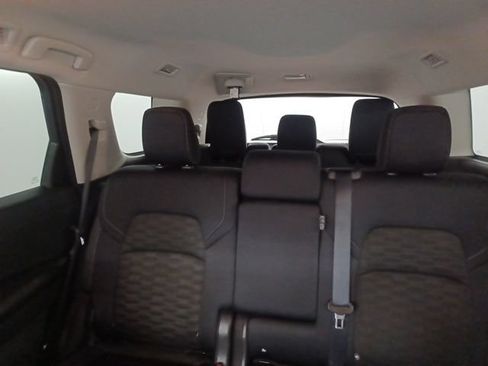 Used 2025 Nissan Pathfinder SV FWD image 34