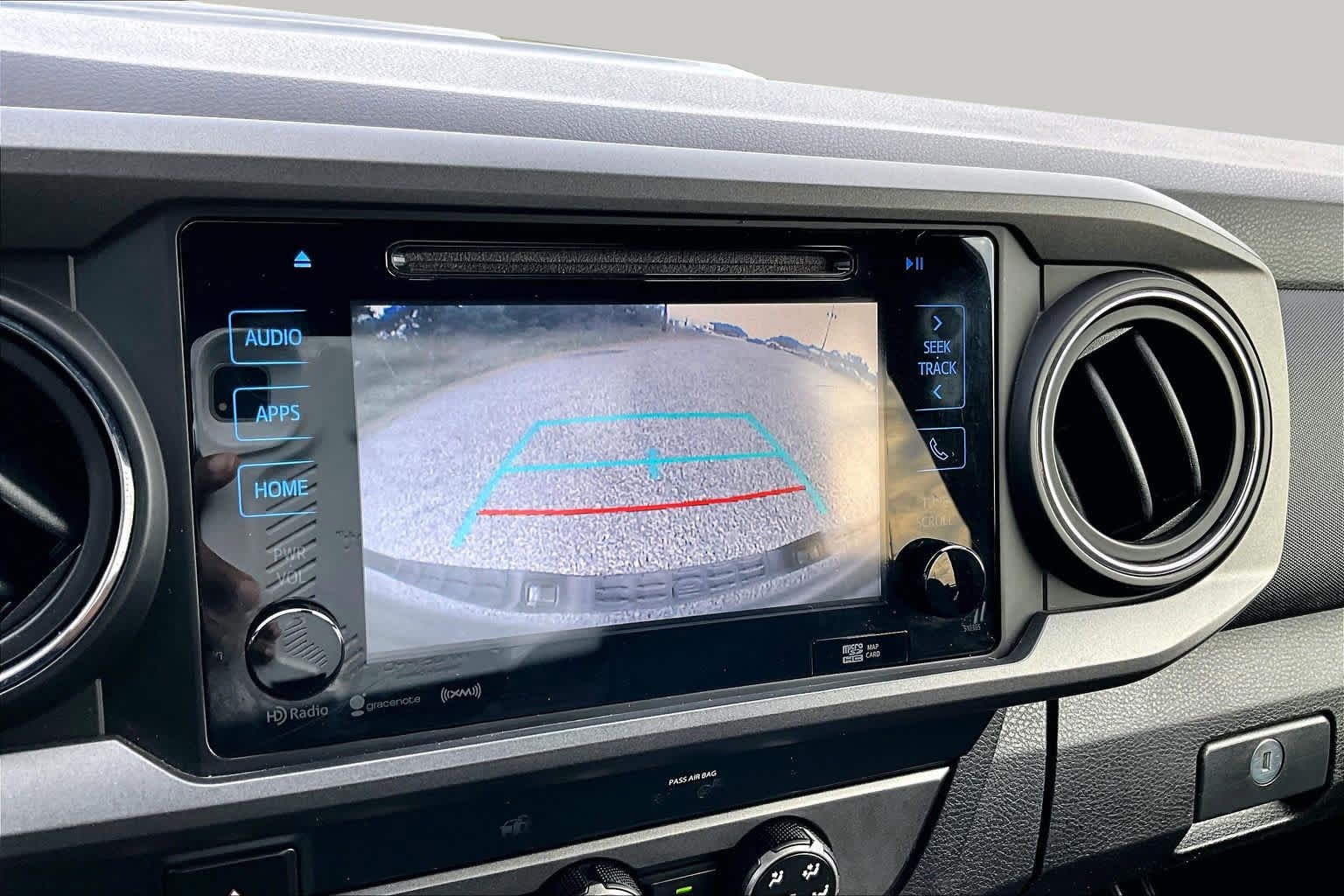 Used 2019 Toyota Tacoma TRD Sport w/ Technology Package AWD/4WD image 27
