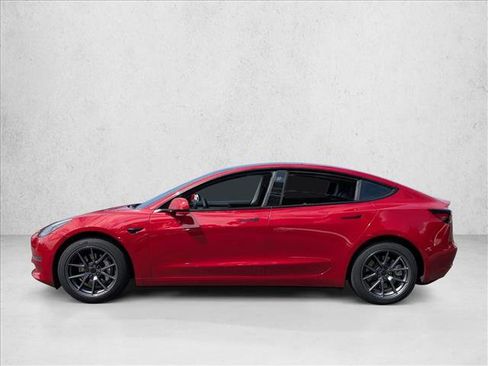 Used 2022 Tesla Model 3 RWD image 9