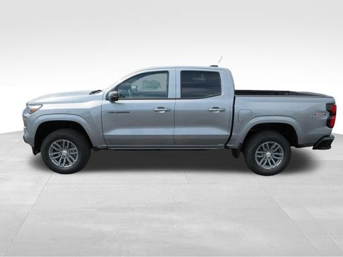 New 2026 Chevrolet Colorado LT w/ LT Convenience Package AWD/4WD image 3