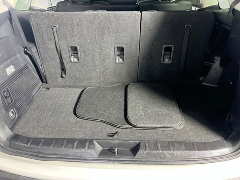 Used 2022 Subaru Ascent Limited w/ Technology Package image 27