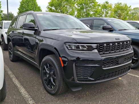 New 2026 Jeep Grand Cherokee L 4WD image 3