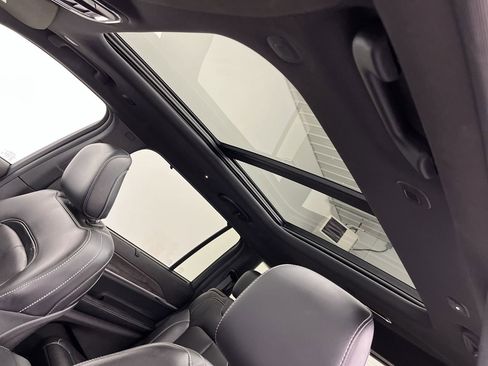 Used 2024 Jeep Grand Cherokee L Limited w/ Luxury Tech Group II image 7