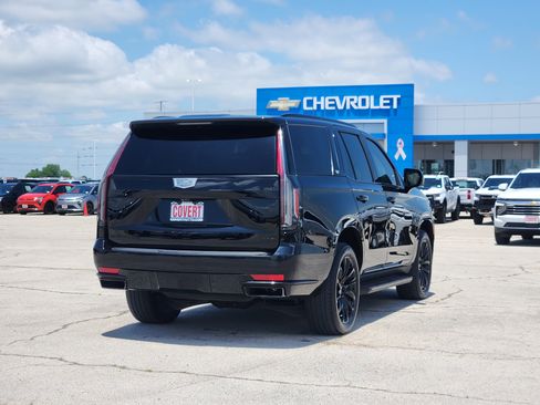 Used 2023 Cadillac Escalade Sport w/ LPO, ONYX Package RWD image 7