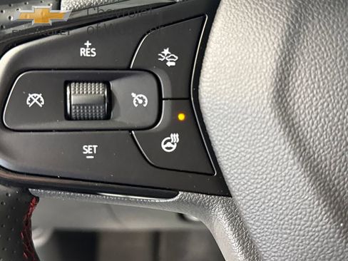 New 2026 Chevrolet Trax RS image 3