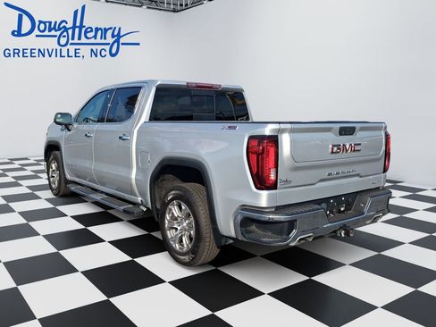 Used 2022 GMC Sierra 1500 SLT w/ SLT Convenience Package AWD/4WD image 3