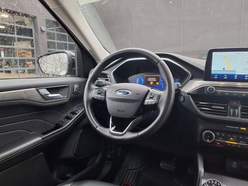 Used 2022 Ford Escape Titanium w/ Class II Trailer Tow Package AWD/4WD image 24