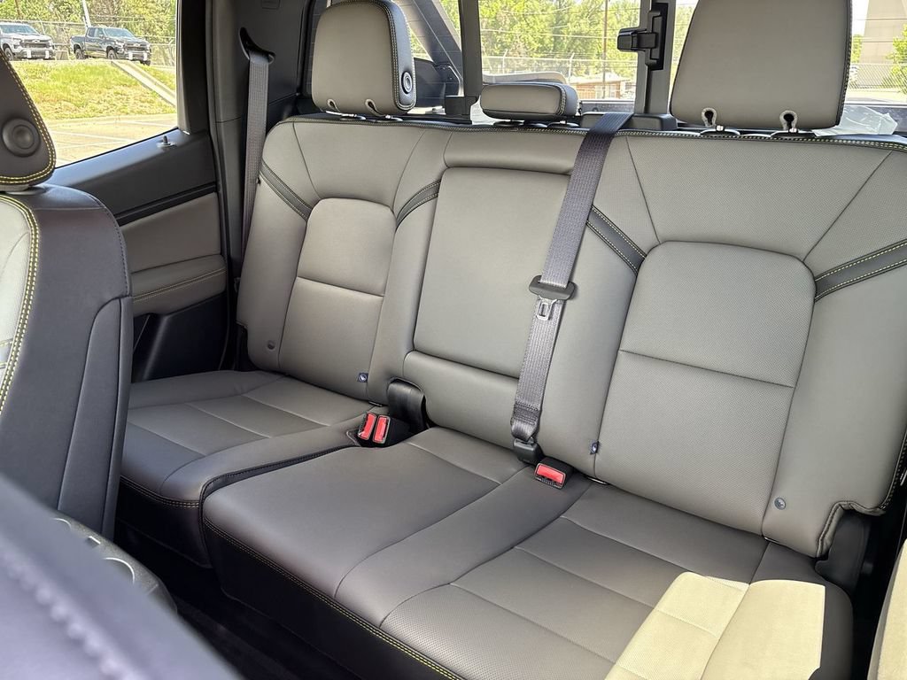 New 2026 Chevrolet Colorado ZR2 w/ Midnight Edition AWD/4WD image 26