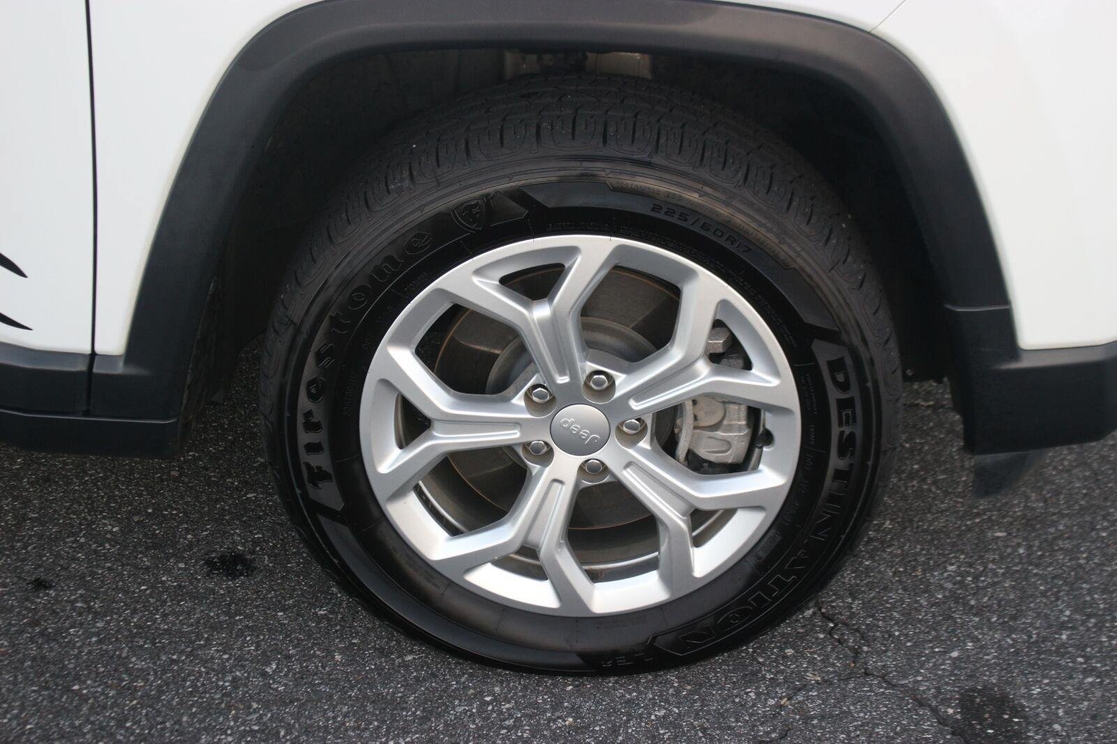 Used 2024 Jeep Compass Latitude AWD/4WD image 35
