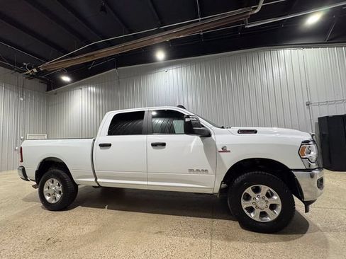 Used 2023 RAM 2500 Big Horn w/ Cold Weather Group AWD/4WD image 5