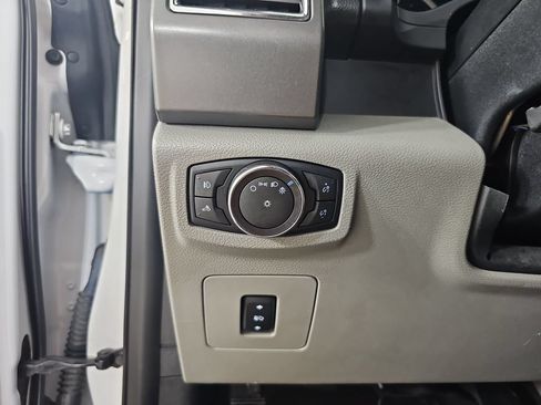 Used 2016 Ford F150 XLT w/ Equipment Group 301A Mid AWD/4WD image 30