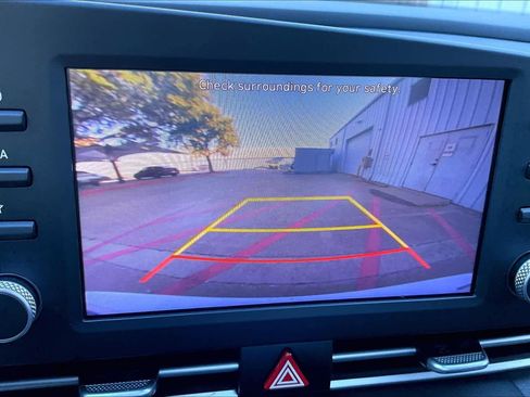 Used 2023 Hyundai Elantra Blue image 27