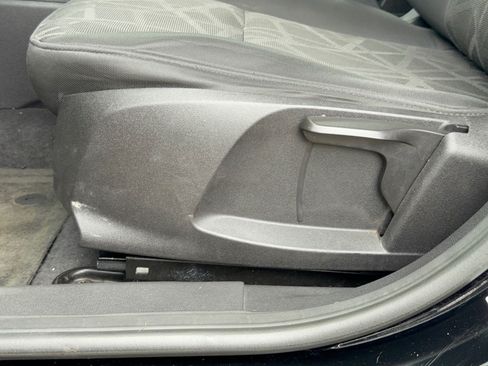 Used 2012 Ford Fiesta SES FWD image 16