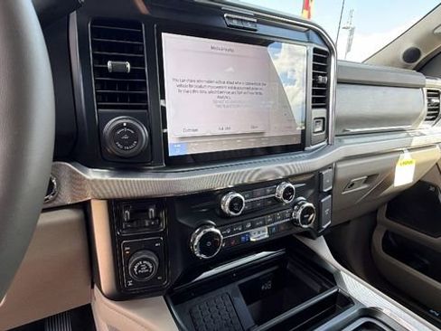 New 2026 Ford F250 Platinum AWD/4WD image 29