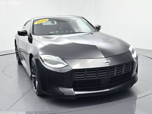 Used 2024 Nissan Z Performance w/ Floor Mat Package RWD image 2