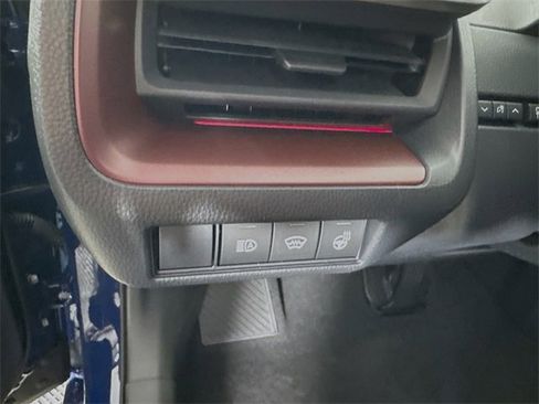 Certified 2025 Toyota Prius Plug-In Hybrid image 13