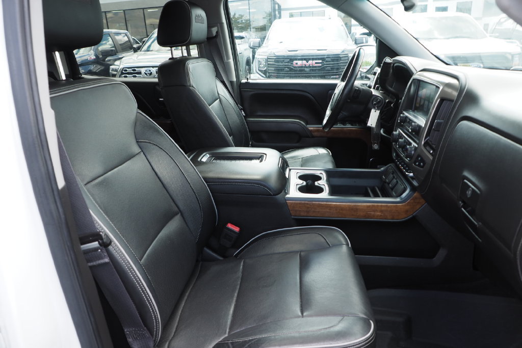 Used 2017 Chevrolet Silverado 1500 High Country AWD/4WD image 20