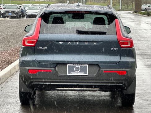 New 2026 Volvo XC40 B5 Plus w/ Protection Package Premier image 4