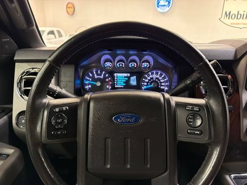 Used 2015 Ford F350 4x4 Crew Cab Super Duty image 17
