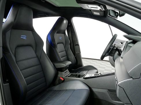 Used 2023 Volkswagen Golf R image 22