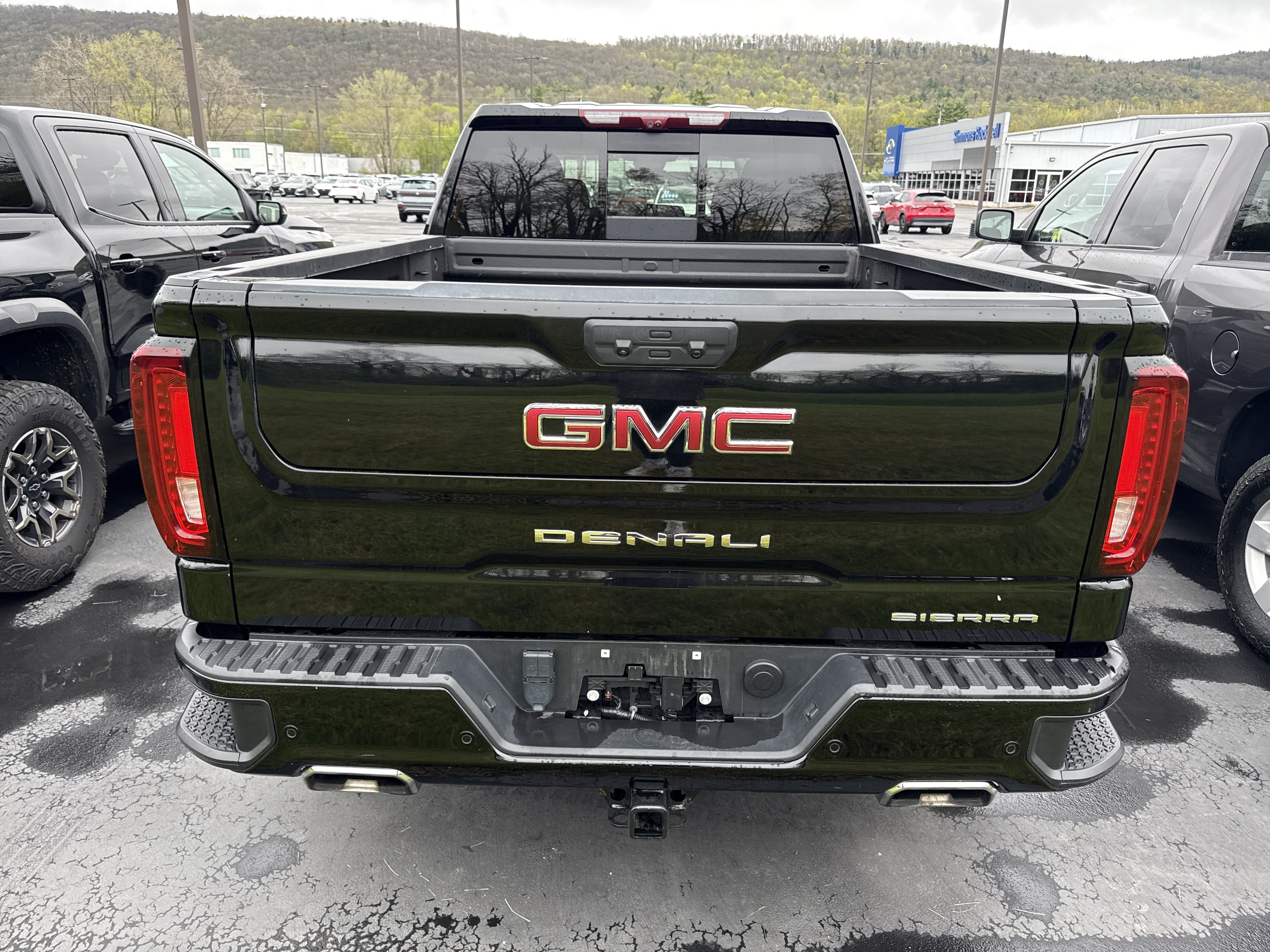 Used 2024 GMC Sierra 1500 Denali w/ Denali Reserve Package AWD/4WD image 9