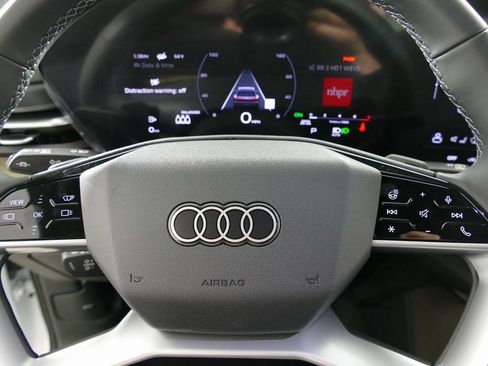 New 2025 Audi Q5 Premium Plus image 17