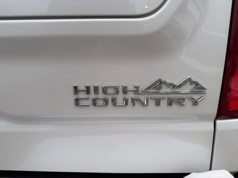 Certified 2023 Chevrolet Silverado 1500 High Country w/ Technology Package image 14