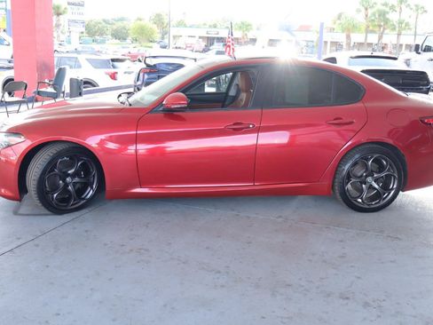 Used 2018 Alfa Romeo Giulia Ti Sport w/ Quick Order Package 22U Sport RWD image 8