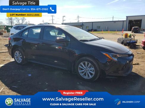 Used 2026 Toyota Corolla LE w/ LE Premium Package image 5