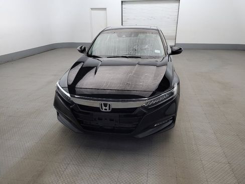 Used 2018 Honda Accord Touring image 15