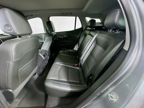 Used 2023 GMC Terrain SLT w/ Tech Package FWD image 14
