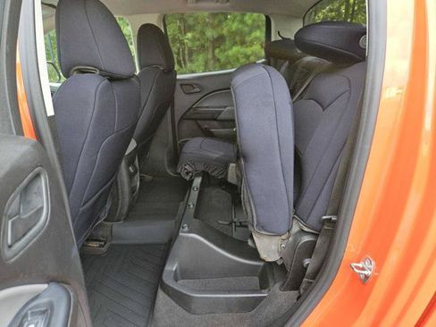 Used 2019 Chevrolet Colorado W/T w/ WT Convenience Package RWD image 23