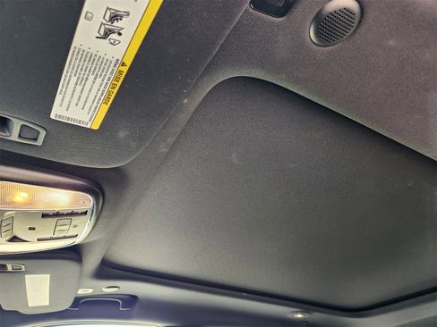 Used 2018 Jeep Grand Cherokee Overland image 34