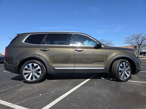 Used 2022 Kia Telluride S image 21