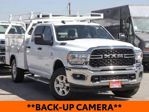 Used 2024 RAM 3500 Big Horn AWD/4WD image 2