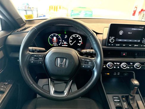 Used 2023 Honda CR-V Sport image 11