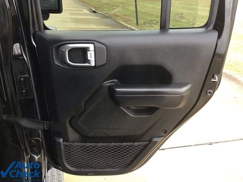 Used 2021 Jeep Wrangler Unlimited Sport image 14